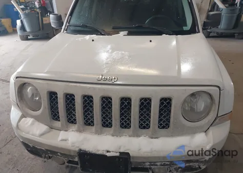 2015 Jeep Patriot Sport z USA, uszkodzony, nr VIN 1C4NJPBB1FD264761